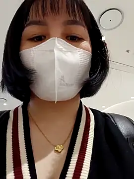 Snapshot of Mina-02 chatting on 11/01/25, 07:32 Mina-02 online show from 11/01/25, 07:32