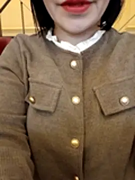 Snapshot of Mina-02 chatting on 11/12/25, 01:50 Mina-02 online show from 11/12/25, 01:50