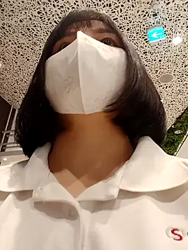 Snapshot of Mina-02 chatting on 11/26/25, 06:03 Mina-02 online show from 11/26/25, 06:03