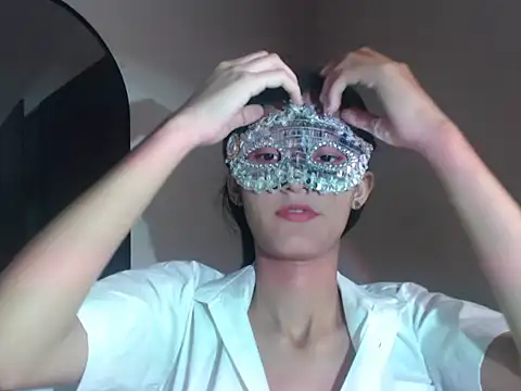 Hottie hania online show from 11/12/25, 06:30