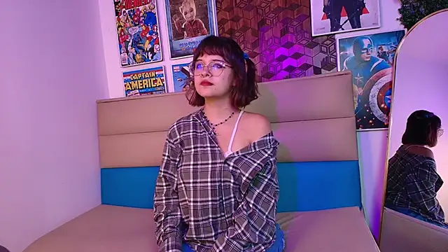 Ivy  storm online show from 12/04/25, 09:34