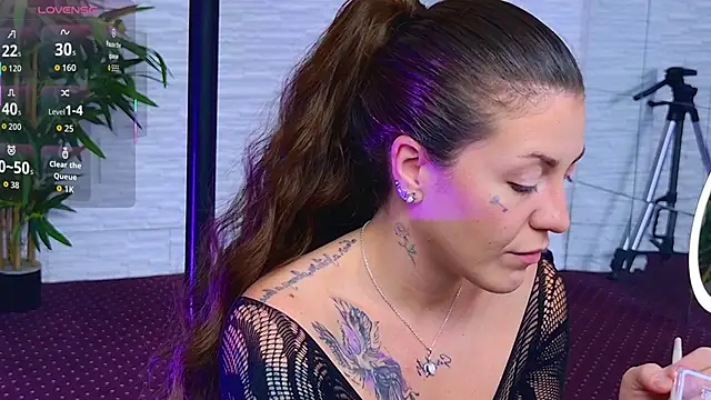 IvorySwan online show from 11/15/25, 05:49