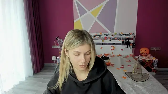 Snapshot of MerryCristi chatting on 10/20/25, 05:41 MerryCristi online show from 10/20/25, 05:41