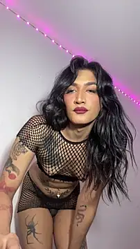 Snapshot of NikitaDragunXXX chatting on 03/25/26, 04:07 NikitaDragunXXX online show from 03/25/26, 04:07