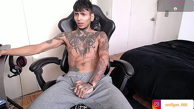 Snapshot of nathan_aress6666 chatting on 06/25/26, 07:51 nathan aress6666 online show from 06/25/26, 07:51