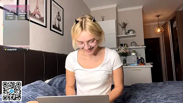 MelodyImam online show from 11/03/25, 03:24