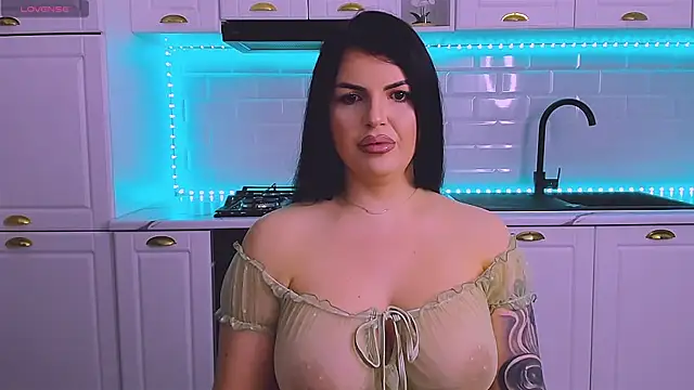 Snapshot of RheaLynn chatting on 03/31/26, 09:04 RheaLynn online show from 03/31/26, 09:04