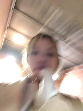 Snapshot of celeste_83 chatting on 12/03/25, 03:03 celeste 83 online show from 12/03/25, 03:03