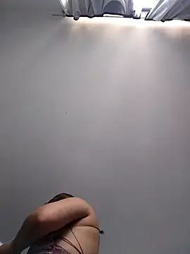 Snapshot of celeste_83 chatting on 12/13/25, 07:53 celeste 83 online show from 12/13/25, 07:53