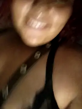 Snapshot of bigfatassmomy chatting on 10/20/25, 12:00 bigfatassmomy online show from 10/20/25, 12:00