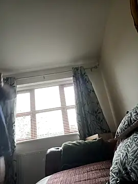 Snapshot of Maya_29x chatting on 11/12/25, 02:17 Maya 29x online show from 11/12/25, 02:17