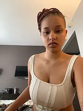 Snapshot of guinness_cp chatting on 11/23/25, 04:29 guinness cp online show from 11/23/25, 04:29