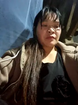 Snapshot of chipu06 chatting on 12/17/25, 12:00 chipu06 online show from 12/17/25, 12:00