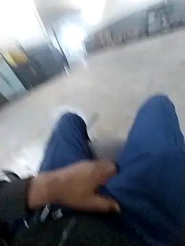 loVbRo1 online show from 11/05/25, 02:22