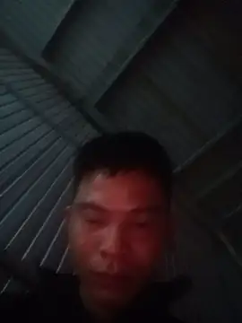 Snapshot of Thettriurf chatting on 10/25/25, 06:02 Thettriurf online show from 10/25/25, 06:02