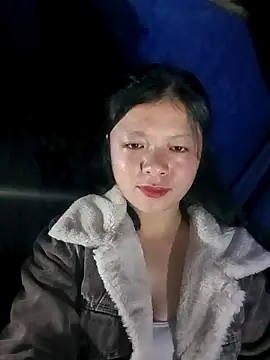 lisa-bae00 online show from 11/14/25, 10:29