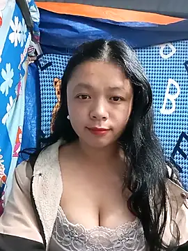 lisa-bae00 online show from 12/18/25, 12:11