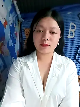 Snapshot of lisa-bae00 chatting on 04/19/26, 12:59 lisa-bae00 online show from 04/19/26, 12:59
