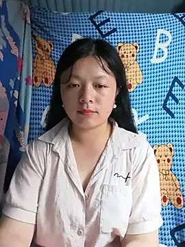 Snapshot of lisa-bae00 chatting on 05/15/26, 01:29 lisa-bae00 online show from 05/15/26, 01:29