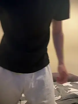 Snapshot of Paapii1098 chatting on 04/17/26, 10:35 Paapii1098 online show from 04/17/26, 10:35