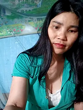Snapshot of Bear_bear0 chatting on 04/18/26, 10:21 Bear bear0 online show from 04/18/26, 10:21