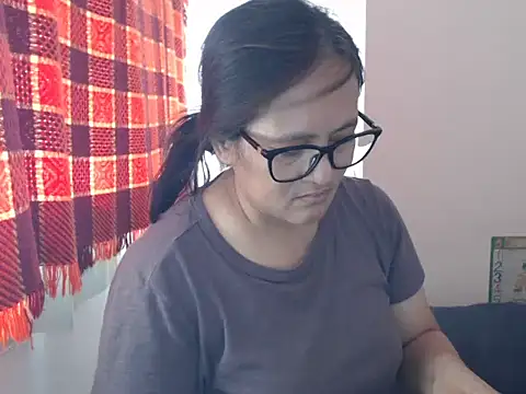 Kinkybela2025 online show from 05/23/26, 01:11