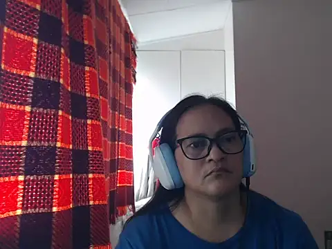 Kinkybela2025 online show from 05/28/26, 01:03