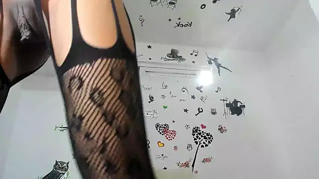 YAILIN 04 online show from 11/18/25, 07:18