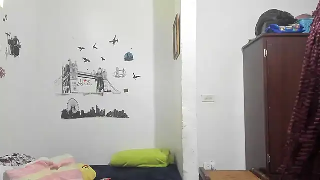 YAILIN 04 online show from 12/18/25, 05:08