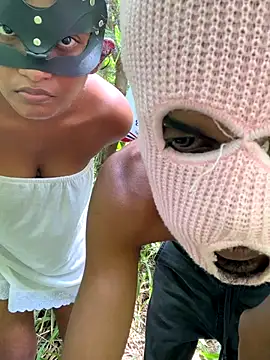 Snapshot of couplesexroom chatting on 12/04/25, 05:17 couplesexroom online show from 12/04/25, 05:17