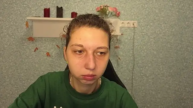 CuteEllii online show from 12/03/25, 05:15