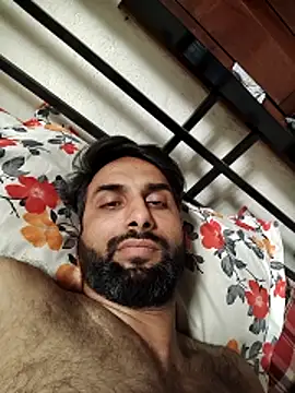 Snapshot of shail1987 chatting on 04/24/26, 08:39 shail1987 online show from 04/24/26, 08:39