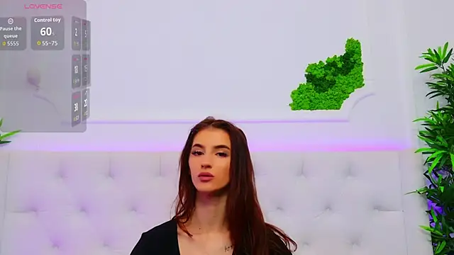 Snapshot of ElisaCharm chatting on 01/09/26, 05:21 ElisaCharm online show from 01/09/26, 05:21