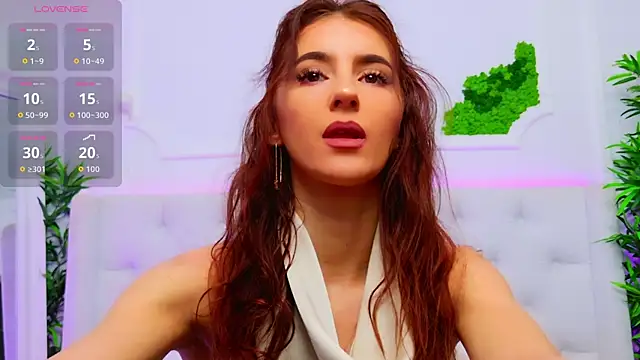 Snapshot of ElisaCharm chatting on 01/13/26, 03:34 ElisaCharm online show from 01/13/26, 03:34