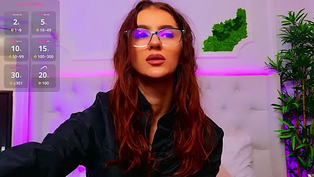 Snapshot of ElisaCharm chatting on 02/11/26, 03:33 ElisaCharm online show from 02/11/26, 03:33