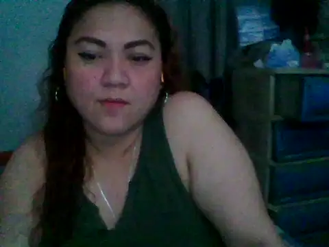 H2ooowIzee22 online show from 11/11/25, 08:03