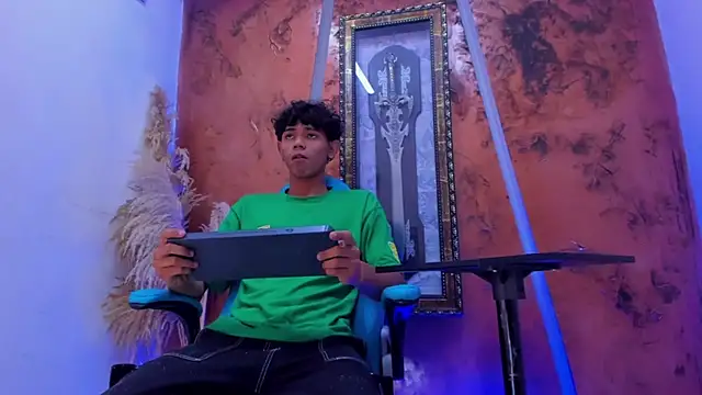 Sex Boy 33  online show from 10/30/25, 04:47