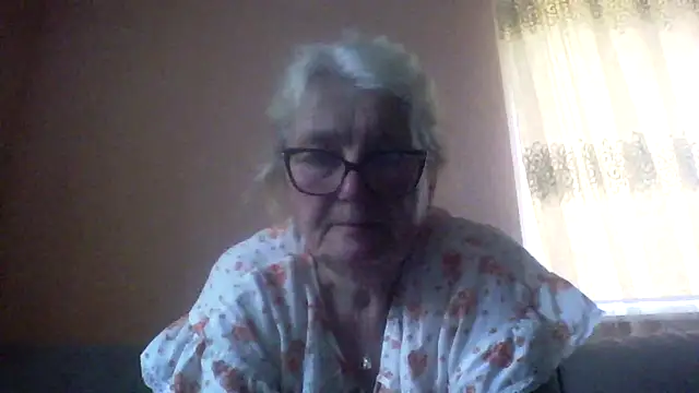 Snapshot of AmyLove353 chatting on 06/13/26, 03:48 AmyLove353 online show from 06/13/26, 03:48