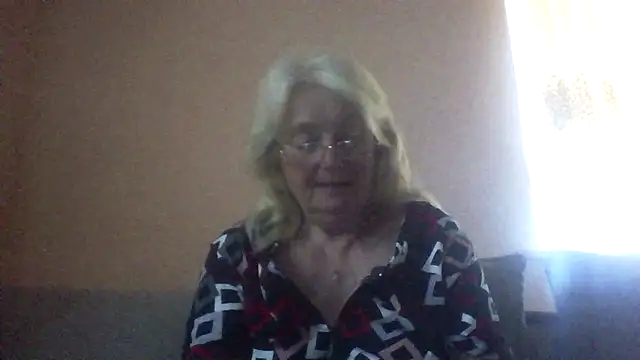 Snapshot of AmyLove353 chatting on 07/09/26, 03:21 AmyLove353 online show from 07/09/26, 03:21