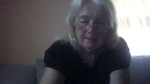 Snapshot of AmyLove353 chatting on 07/10/26, 03:44 AmyLove353 online show from 07/10/26, 03:44