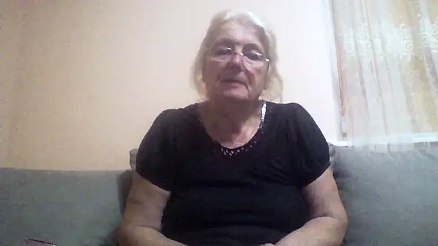 Snapshot of AmyLove353 chatting on 07/17/26, 02:18 AmyLove353 online show from 07/17/26, 02:18