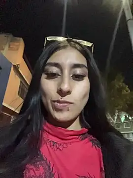 Snapshot of Violeet-Smith chatting on 10/29/25, 02:14 Violeet-Smith online show from 10/29/25, 02:14