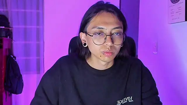  Astrea  online show from 04/11/26, 06:29