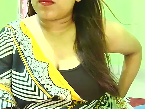 Safa Pari online show from 10/23/25, 05:07