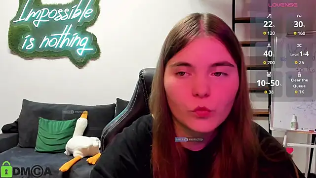 Snapshot of MiraaBloom chatting on 10/23/25, 01:43 MiraaBloom online show from 10/23/25, 01:43