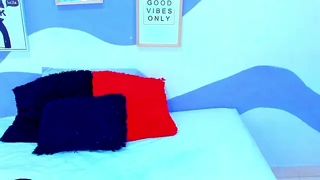 VIOLETA-28 online show from 12/04/25, 12:47