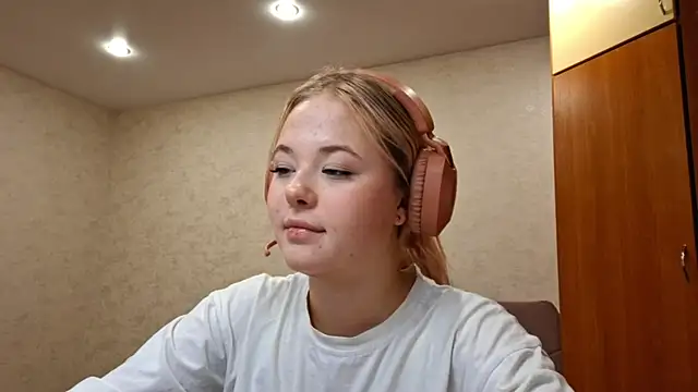 Blu3Oc3an online show from 10/22/25, 01:11