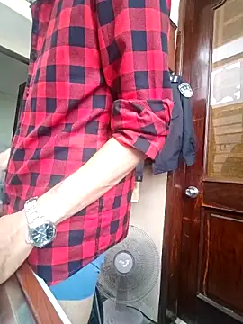 minhtung997 online show from 10/21/25, 07:09