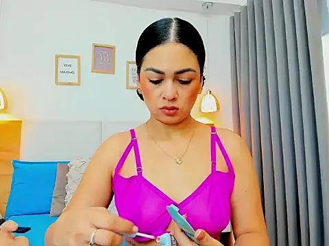 Abbie royy online show from 11/18/25, 12:20