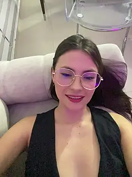 Snapshot of isa_p chatting on 04/16/26, 05:30 isa p online show from 04/16/26, 05:30